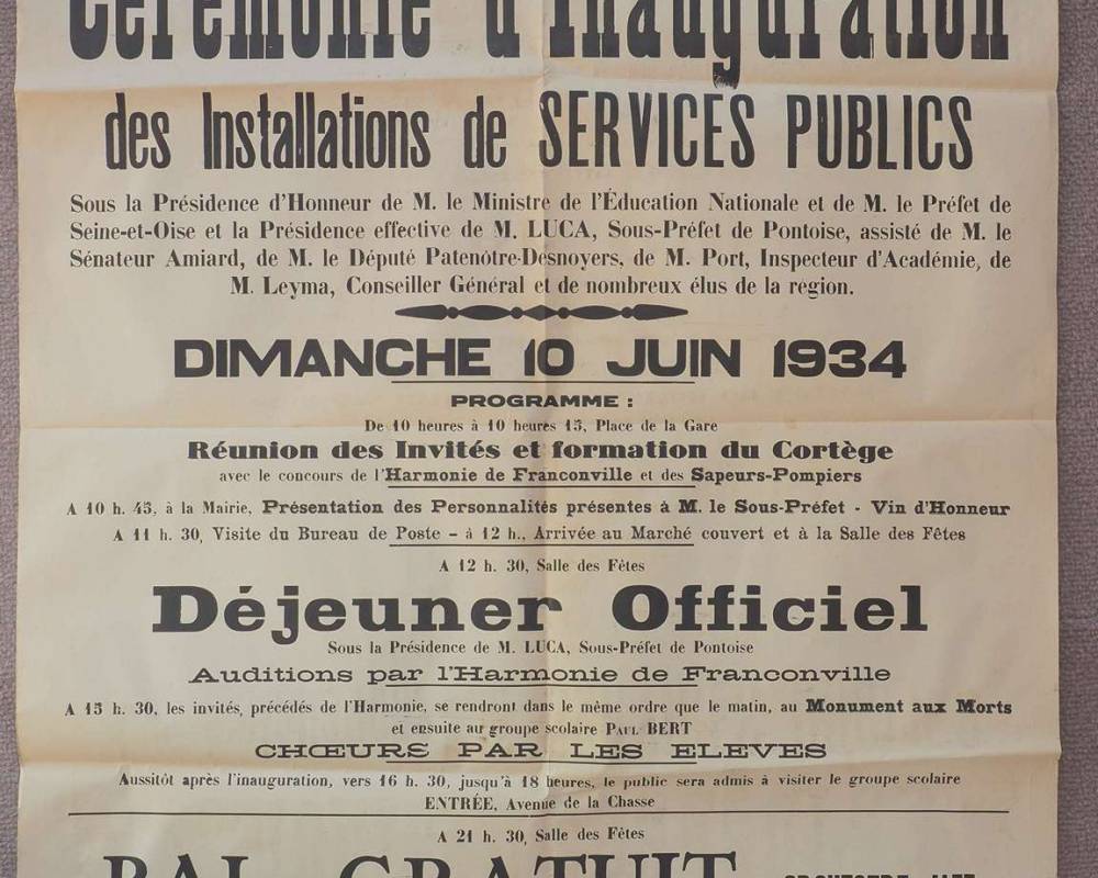 Affiche de l'inauguration des installations de services publics